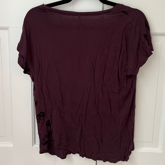 Emp Pre Maroon Skull t-shirt - Picture 2 of 3